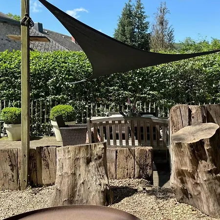 Au Coeur De La Vallee Érezée